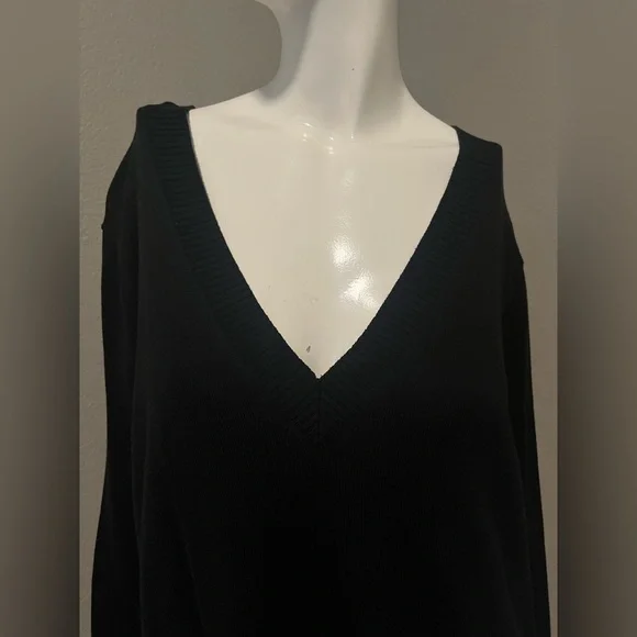 AVENUE Plus Women’s Classic Black V-Neck Long Sleeves Top Sweater Size 18 / 20 - Picture 3 of 12